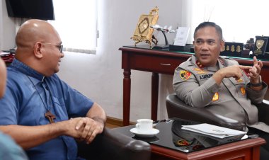 KAPOLDA KEPRI TERIMA KUNJUNGAN SILATURAHMI ROMO PASCHAL