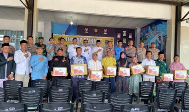 JUMAT CURHAT DI SEI BEDUK: KAPOLRESTA BARELANG DENGARKAN ASPIRASI MASYARAKAT LANGSUNG