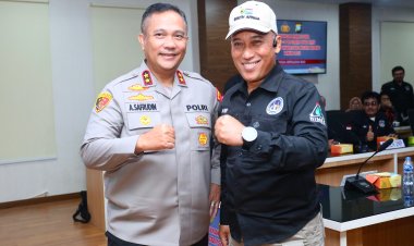 IRJEN POL ASEP SAFRUDIN KAPOLDA KEPRI TERIMA KUNJUNGAN MAHASISWA DOKTOR ILMU LINGKUNGAN UNP