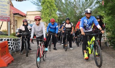 Tingkatkan Imunitas Kapolres Bersepeda Bersama Anggotanya