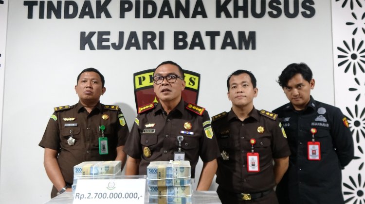 Kejari Batam Terima Titipan Uang Pengganti Korupsi Rp7,05 Miliar Terkait Dugaan Kasus PNBP Pelabuhan