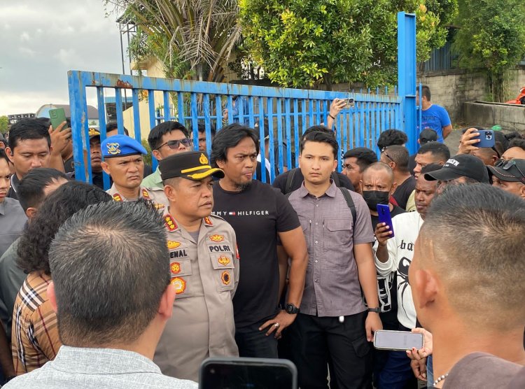 Kapolresta Barelang Pimpin Pengamanan Aksi Massa di Depo Kontainer PT. Laut Mas