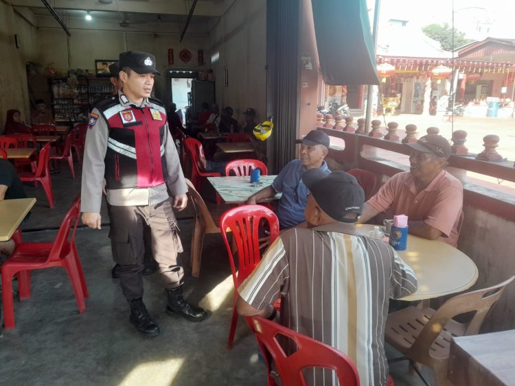 Polsek Meral Gencarkan Patroli dan Penyuluhan Cegah Premanisme dalam Ops Pekat Seligi 2025