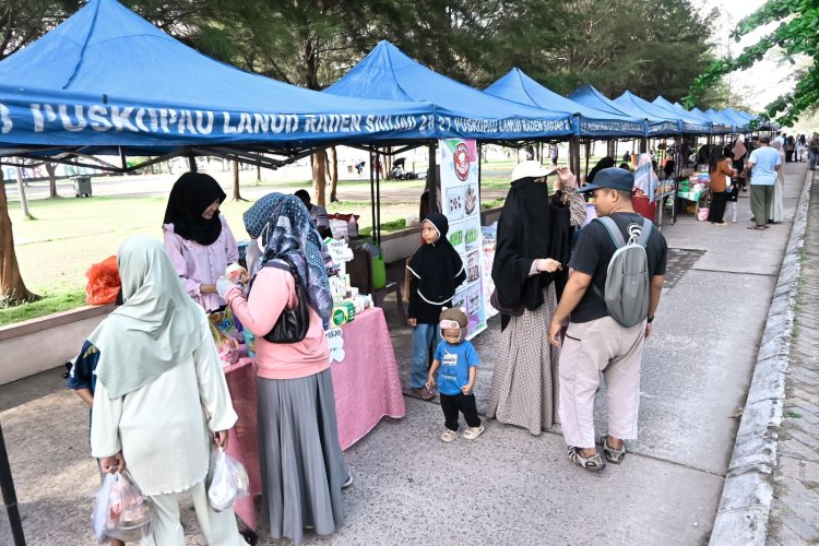 Meriahkan Akhir Pekan, Lanud Raden Sadjad Hadirkan Pasar Minggu Ria di Pantai Piwang