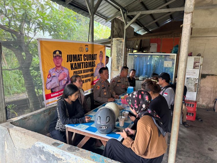 Bangun Kepercayaan Publik, Polsek Sekupang Gelar Jumat Curhat Bersama Warga di Warung Depan Mako