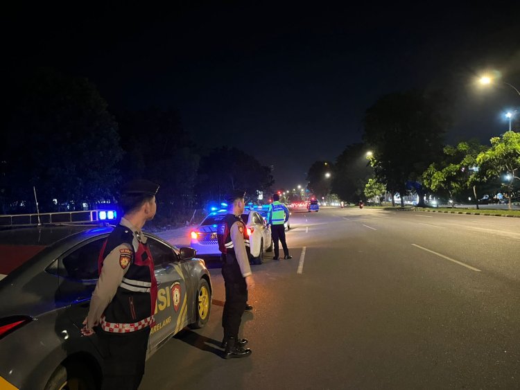 Polresta Barelang Gelar Kegiatan Rutin Yang Ditingkatkan (KRYD) Patroli Cipta Kondisi Untuk Wujudkan Harkamtibmas Di Kota Batam