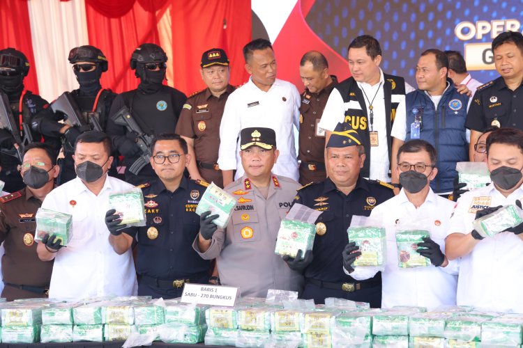 Kapolda Kepri Tegaskan Perang terhadap Narkoba: Hadiri Konferensi Pers Pengungkapan 2 Ton Sabu