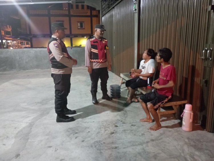 Polsek Meral Gelar Patroli Dialogis untuk Jaga Kamtibmas Malam Hari