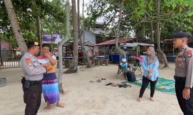 Polsek Nongsa Melaksanakan Pengamanan Obyek Wisata Pantai Dalam Rangka Libur Hari Raya Idul Adha 1446 H/2025 M
