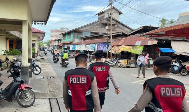 Cegah Premanisme dan Pungli, Polres Lingga Lakukan Patroli Preventif di Pasar Tradisional Dabo Singkep