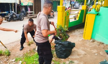 Sinergitas Polri dan Masyarakat : Polsek Sekupang Gotong Royong Sambut HUT Bhayangkara Ke 79