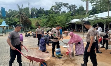 Polsek Lubuk Baja Gelar Bakti Sosial Dalam Rangka Hut Bhayangkara Ke-79 di Masjid Darul Hikmah