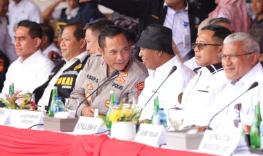 KAPOLDA KEPRI HADIRI PEMUSNAHAN 2 TON SABU BERSAMA INSTANSI TERKAIT BANGUN KOMITMEN BERANTAS NARKOTIKA DI KEPULAUAN RIAU