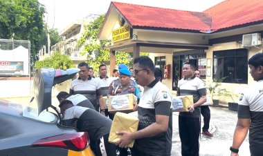Sambut Hari Bhayangkara ke-79, Polsek Kawasan Pelabuhan Tebar Kepedulian Lewat Bakti Sosial di Tanjung Riau