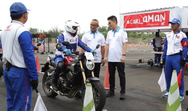 Bangga! Instruktur Safety Riding Capella Honda Raih Juara 3 Nasional