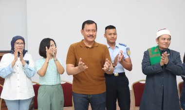 JELANG HARI BHAYANGKARA KE-79, BIDHUMAS POLDA KEPRI HADIRKAN SENYUM ANAK PANTI LEWAT KUNJUNGAN DAN DOA BERSAMA DI MEGA MALL BATAM CENTER