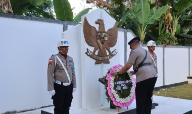 Kapolres Lingga Pimpin Upacara Ziarah dan Tabur Bunga Warisi Semangat Juang dalam Peringatan Hari Bhayangkara ke-79