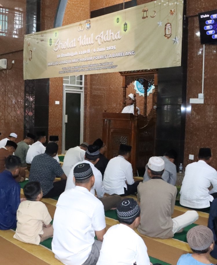Polresta Barelang Laksanakan Sholat Idul Adha 1446 H, Hadirkan Semangat Kebersamaan