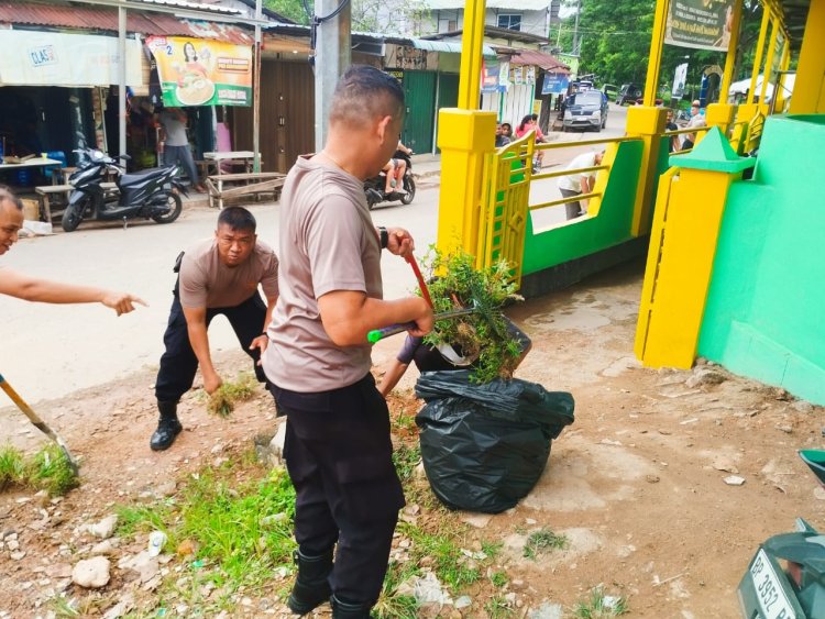 Sinergitas Polri dan Masyarakat : Polsek Sekupang Gotong Royong Sambut HUT Bhayangkara Ke 79