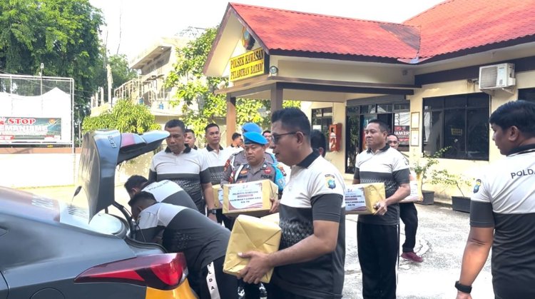 Sambut Hari Bhayangkara ke-79, Polsek Kawasan Pelabuhan Tebar Kepedulian Lewat Bakti Sosial di Tanjung Riau