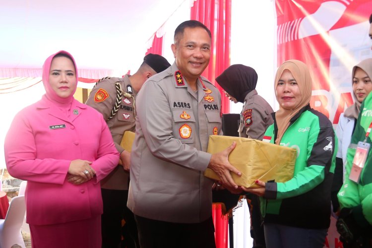 SAMBUT HARI BHAYANGKARA KE-79 TAHUN 2025: POLDA KEPRI GELAR BAKTI KESEHATAN DAN BAKTI SOSIAL
