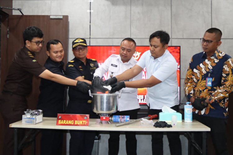 Satresnarkoba Polres Karimun Gagalkan Penyelundupan Narkoba dari Malaysia, Dua Kurir Diamankan