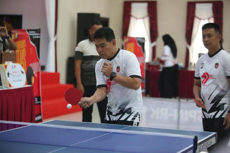 POLDA KEPRI GELAR TURNAMEN TENIS MEJA MERIAHKAN HARI BHAYANGKARA KE-79
