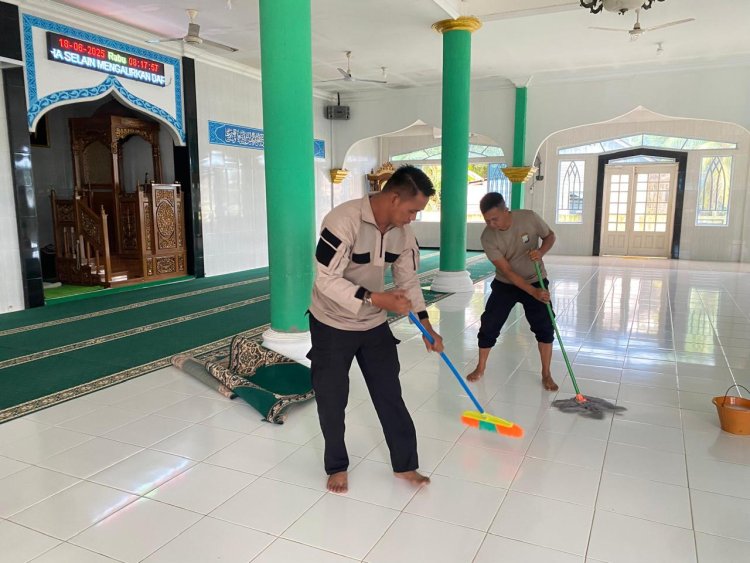 Polsek Dabo Singkep Gelar Bakti Sosial Religi di Masjid Al-Mubarak Bukit Kabung Sambut HUT Bhayangkara ke-79