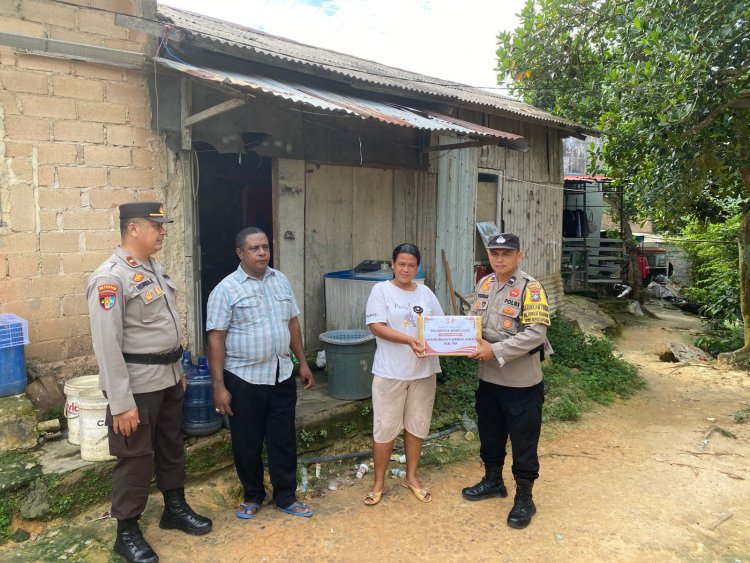 Peringati Hari Bhayangkara ke-79, Polsek Sekupang Salurkan Bantuan Sembako Secara Door to Door kepada Warga Kurang Mampu