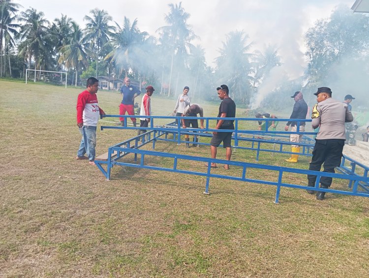 Bhabinkamtibmas Kelurahan Raya Turut Ambil Bagian dalam Gotong Royong Sambut 1 Muharam 1447 H