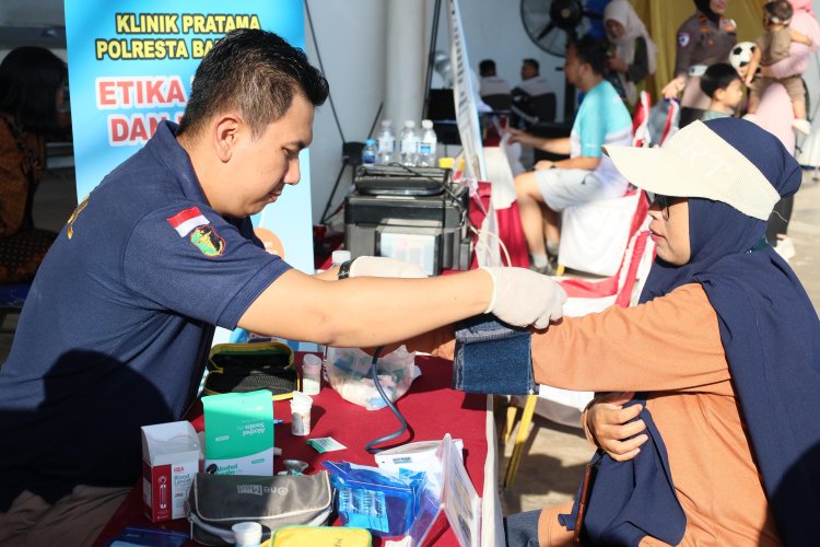 POLDA KEPRI GELAR CAR FREE DAY DALAM RANGKA HARI BHAYANGKARA KE-79 DI ALUN-ALUN ENGKU PUTRI BATAM