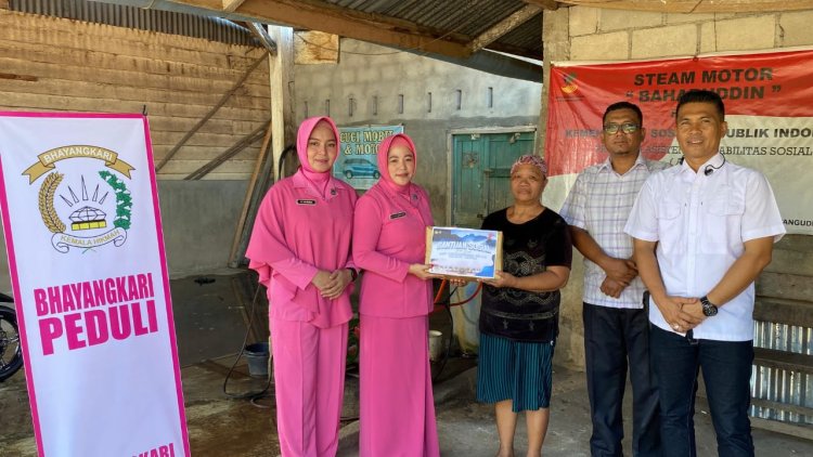 Iptu Dony Giatman Tebar Kebahagiaan Lewat Bansos: Wujud Kepedulian di Momen HUT Bhayangkara ke-79