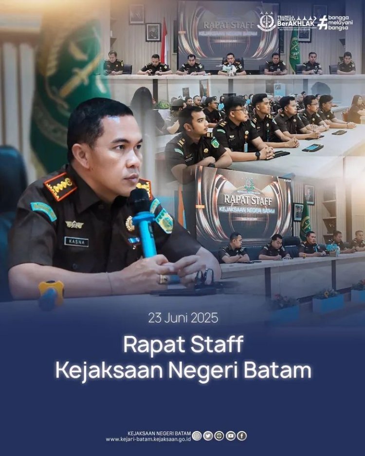Rapat Staf Kejari Batam: Penguatan Integritas dan Evaluasi Kinerja