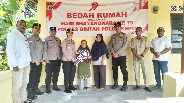 Penyerahan Bedah Rumah Yang Dilaksanakan Oleh Polres Bintan Dalam Rangka Hari Bayangkara Ke 79 Tahun 2025