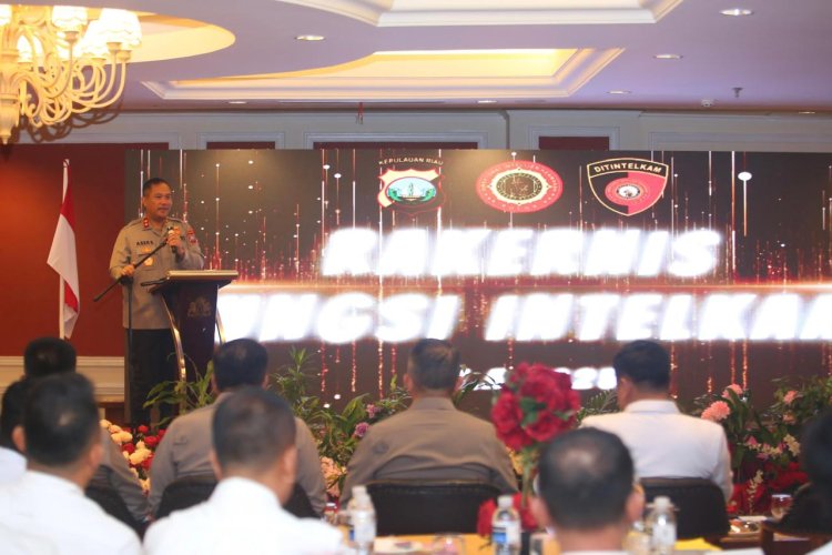 KAPOLDA KEPRI BUKA RAKERNIS INTELKAM 2025: TEKANKAN KETANGGUHAN INTELIJEN DI TENGAH DINAMIKA GLOBAL