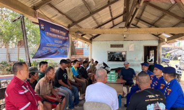 Sat Polairud Polresta Barelang Sambangi Masyarakat Pesisir Berikan Himbauan Antisipasi Cuaca Ekstrem