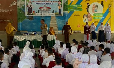 SATRESKRIM POLRES KARIMUN GELAR SOSIALISASI CEGAH KENAKALAN REMAJA DI SMPN 2 TEBING