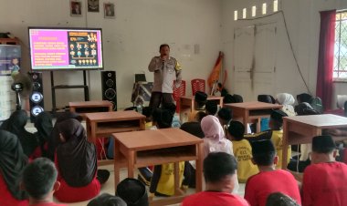 Bhabinkamtibmas Kelurahan Baran Barat Berikan Materi Anti Bullying dan Anti Pornografi di MTS Babussalam