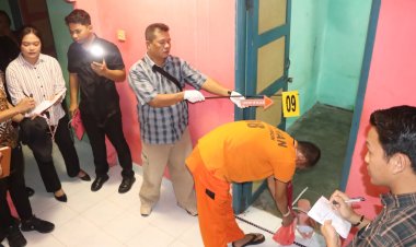 REKONSTRUKSI KASUS KEKERASAN TERHADAP ANAK DI KARIMUN DIGELAR, PELAKU DIHADAPKAN PADA 21 ADEGAN