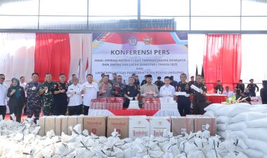 LINDUNGI NEGARA DARI KERUGIAN NEGARA, TNI AL HADIRI PENUTUPAN OPERASI PATROLI LAUT TERPADU SEMESTER 2025