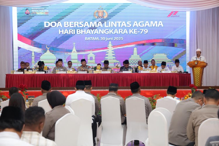 POLDA KEPRI GELAR DOA BERSAMA LINTAS AGAMA, PERKUAT SINERGI JELANG HARI BHAYANGKARA KE-79