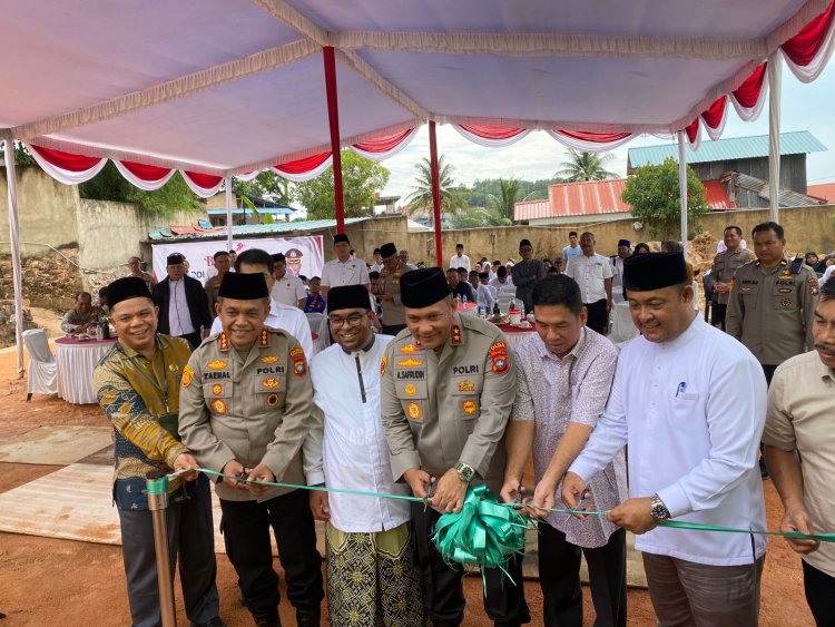 Kapolresta Barelang Hadiri Penyerahan Tandon Air dan Peresmian Sanitasi Ponpes Daarul Hikam Batam