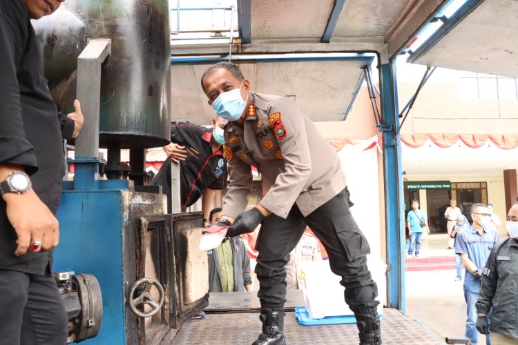 Polresta Barelang Musnahkan Barang Bukti Narkotika Seberat Lebih Dari 1 Kilogram