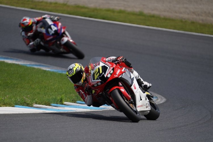 Podium Lagi, Pebalap Binaan Astra Honda Kencang melesat di Balapan Internasional