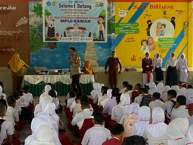 SATRESKRIM POLRES KARIMUN GELAR SOSIALISASI CEGAH KENAKALAN REMAJA DI SMPN 2 TEBING