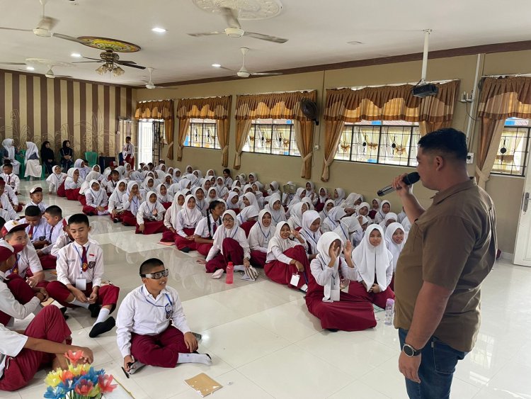 Satreskrim Polres Karimun Sosialisasikan Pencegahan Kenakalan Remaja di SMPN 2 Tebing