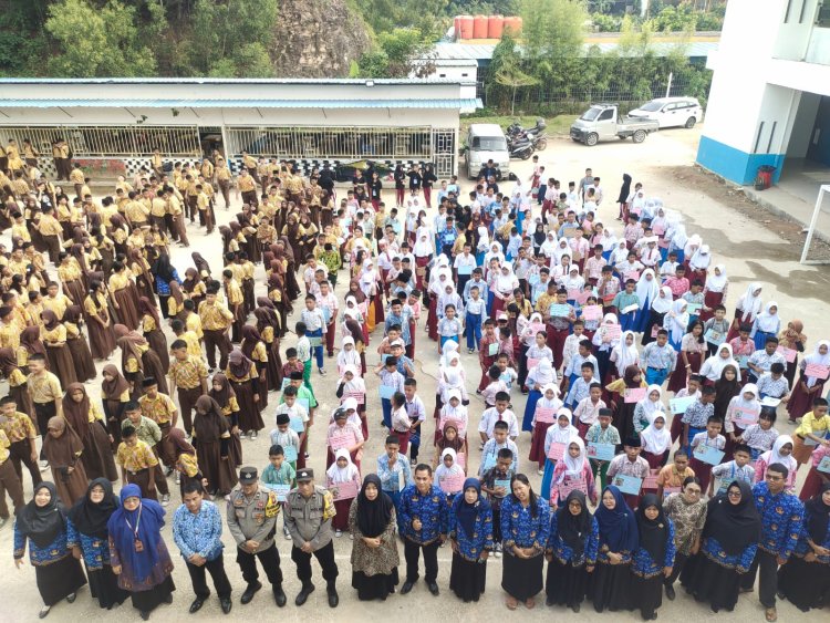 Bhabinkamtibmas Polsek Bengkong Gelar Penyuluhan Bahaya Narkoba dan Judi Online di SMPN 62 Batam