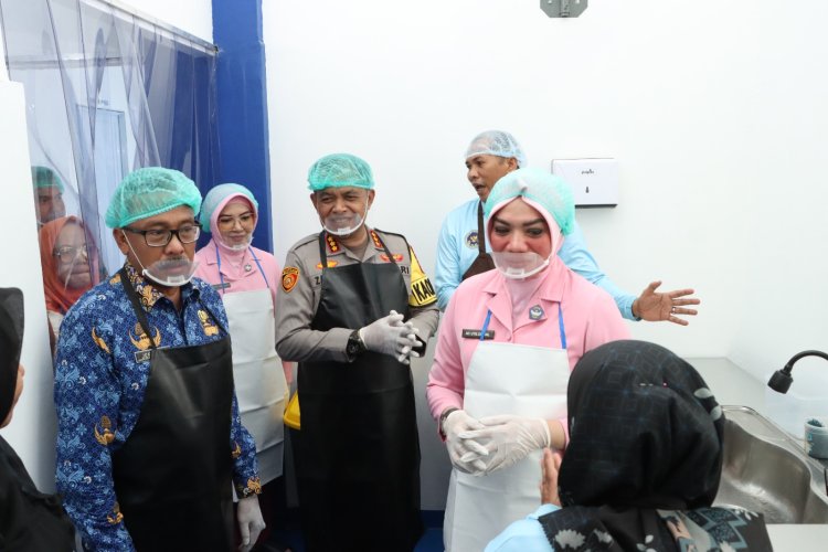 Polresta Barelang Dukung Program Gizi Nasional Lewat Peresmian Satuan Pelayanan Pemenuhan Gizi (SPPG) Polresta Barelang - Polda Kepri