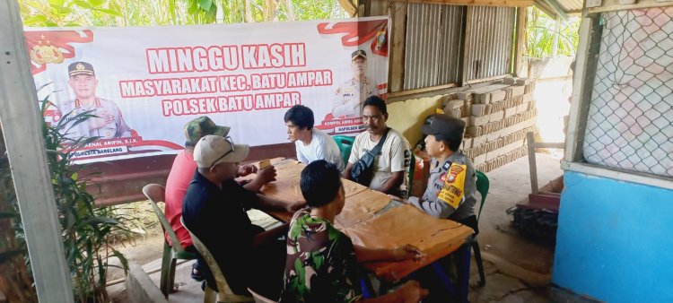 Minggu Kasih di Kampung Seraya: Polsek Batu Ampar Pererat Hubungan dengan Warga, Tegaskan Komitmen Jaga Keamanan