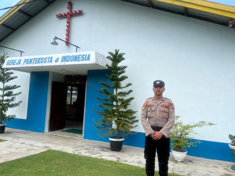 Personel Polres Lingga dan Polsek Jajaran Amankan Ibadah Minggu dan Gelar Patroli Dialogis Humanis
